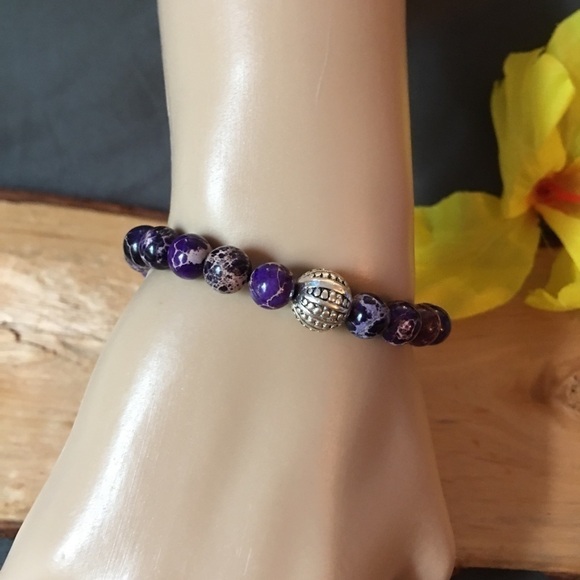 Purple jasper stretch beaded hand crafted bracelet with silver focal stone - Picture 4 of 4